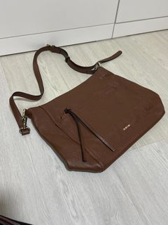 (Category: ) located in . Submitted by nabilah__z (Listing ID 1383194340, Image 1). Description: .