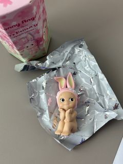 (Category: ) located in . Submitted by isabellelele (Listing ID 1383158592, Image 1). Description: .