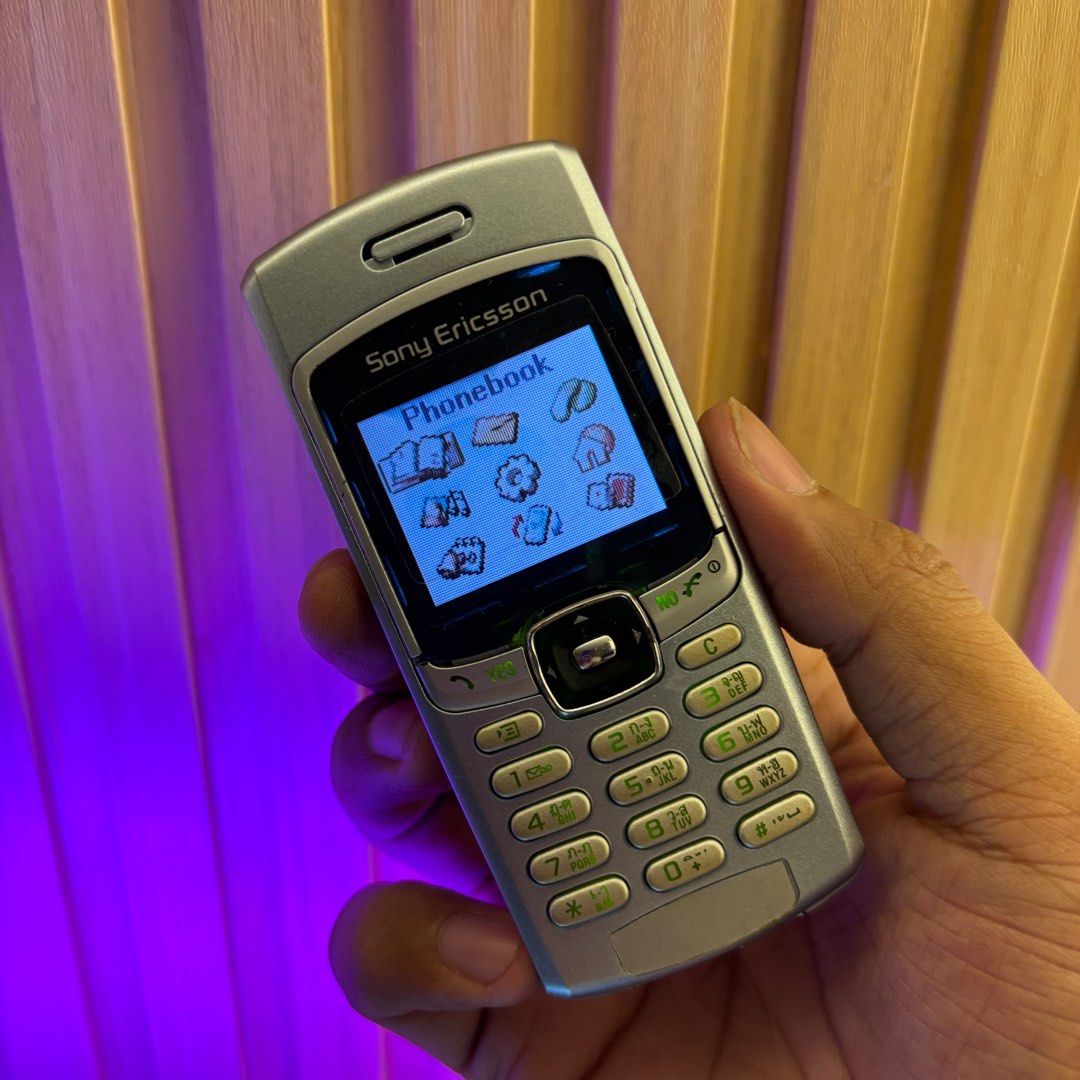 Sony Ericsson T290i Openline | SlickSmith Technology (Category: Early Generation Mobile Phones) located in Lipa City. Submitted by slicksmithtechnology (Listing ID 1383246511, Image 2). Description: Sony Ericsson T290i Openline and working. Comes with charger and new battery. With Semi Transparent housing..