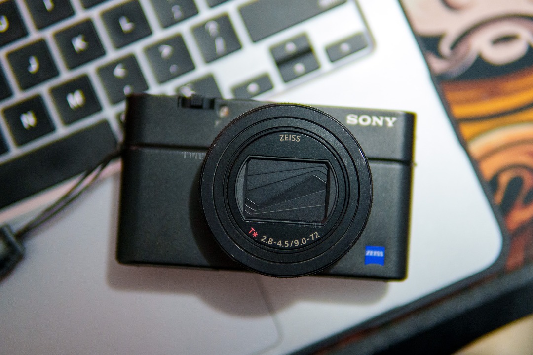 Sony RX100 VI / M6, Photography, Cameras on Carousell