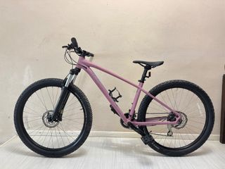 (Category: ) located in . Submitted by giantbikes (Listing ID 1383158616, Image 1). Description: .