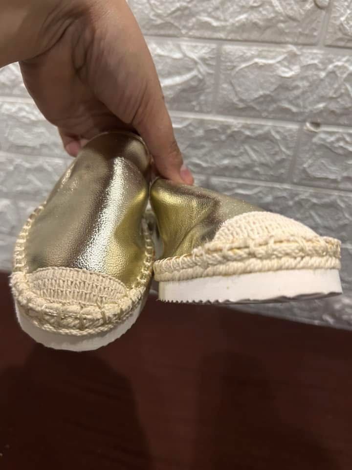 Target Youth Espadille (Category: Babies & Kids Fashion) located in Quezon City. Submitted by allforgeorgia (Listing ID 1383264095, Image 3). Description: Bnew no tag Brand:Target Size 2US 20cm.
