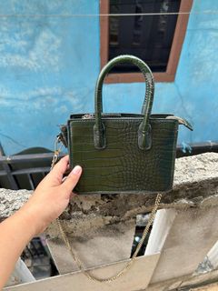 (Kategori: ) berada di . Dikirim oleh belleshop95 (ID iklan 1383117776, Gambar 1). Deskripsi: .