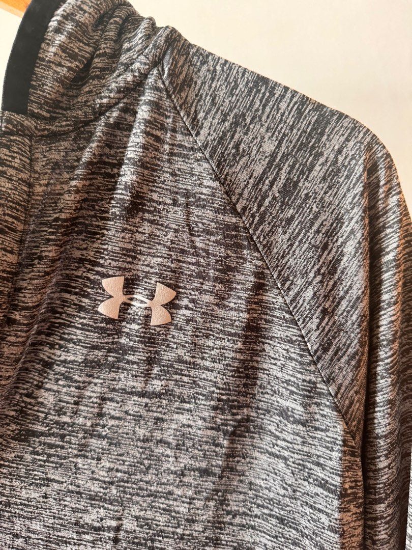 Under Armour HoodieJacket (Category: Coats, Jackets and Outerwear) located in Makati City. Submitted by thiftdirection (Listing ID 1383104893, Image 3). Description: Under Armour HoodieJacket Dimes: 20x25 excellent condition 850.00 DM to claim or inquire Thriftdirection.ph is not affiliated with, endorsed by, or officially connected to any of the brands featured. All trademarks and brand names are the property of their respective owners. Items ar