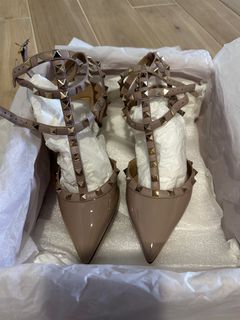 (Category: ) located in . Submitted by ciaoclothes (Listing ID 1383087695, Image 1). Description: .