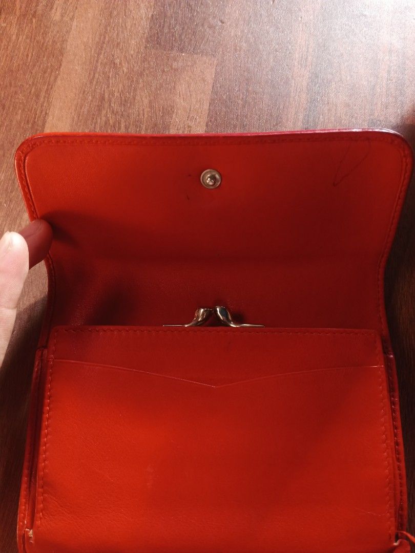 Vintage Gucci Horsebit Wallet ( Authentic) (Category: Luxury Bags & Wallets) located in Naga. Submitted by unknwnstreetwear (Listing ID 1383095324, Image 3). Description: Very good condition Width-6.5 inches Length-4 inches Authentic issue see last 2 pic.