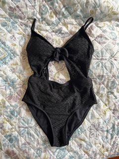 (Category: ) located in . Submitted by issy_cartt (Listing ID 1383154530, Image 1). Description: .