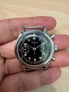 1940年代Helios 手上鏈軍用計時手錶,  黑色錶面夜光操兵字 Gilt dial with Valjoux 22, circa 194064196300029698110