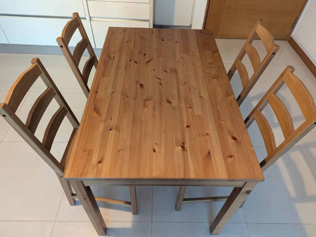 4 Seater Dining Table