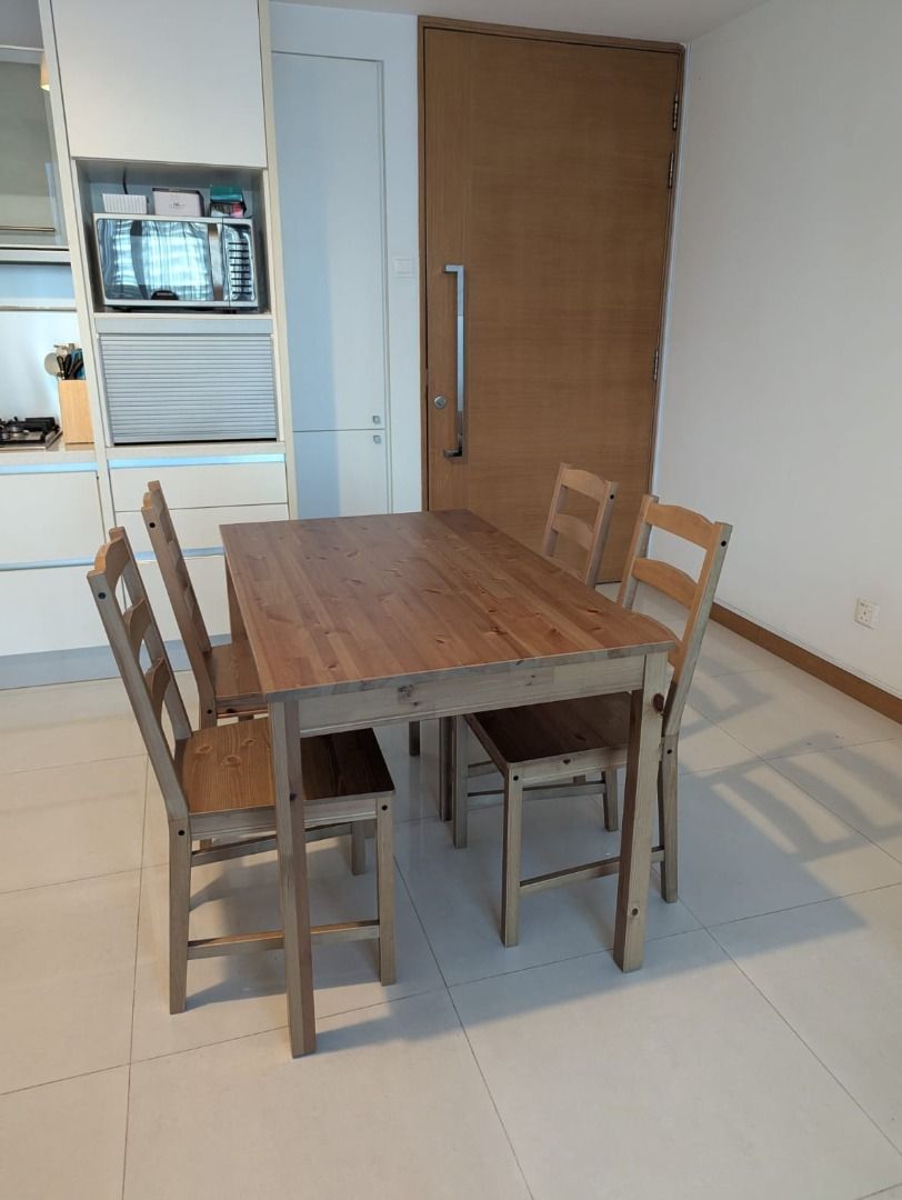 4 Seater Dining Table65075090802817112