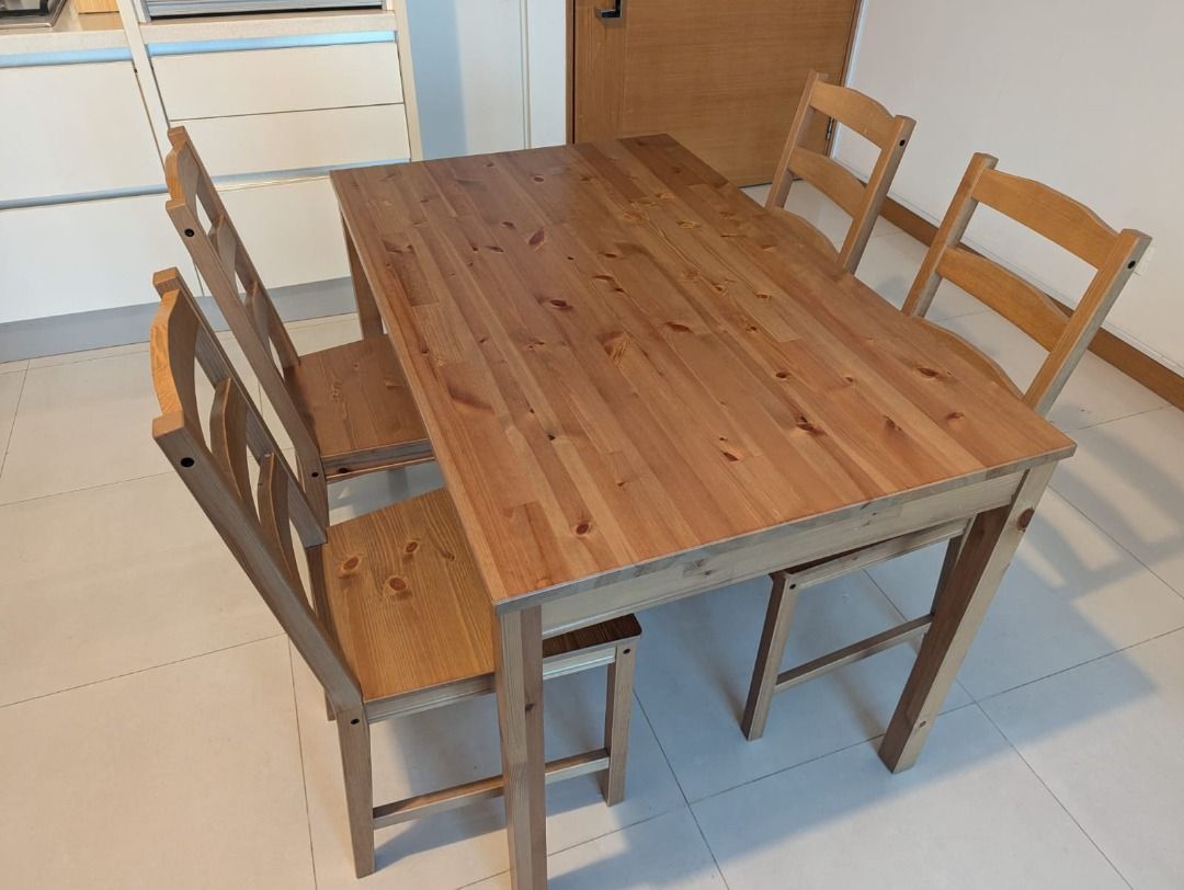 4 Seater Dining Table65075090802817114