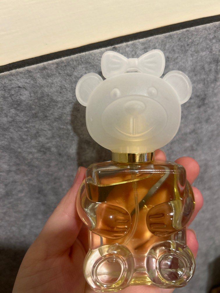 由 emma520emma (刊登 ID 1383339003，圖片 1) 提交，位於 台北市 (Taipei) 的 熊熊🐻造型香水 (類別：香水、體香劑)，說明：全新 僅拆封拍照。
