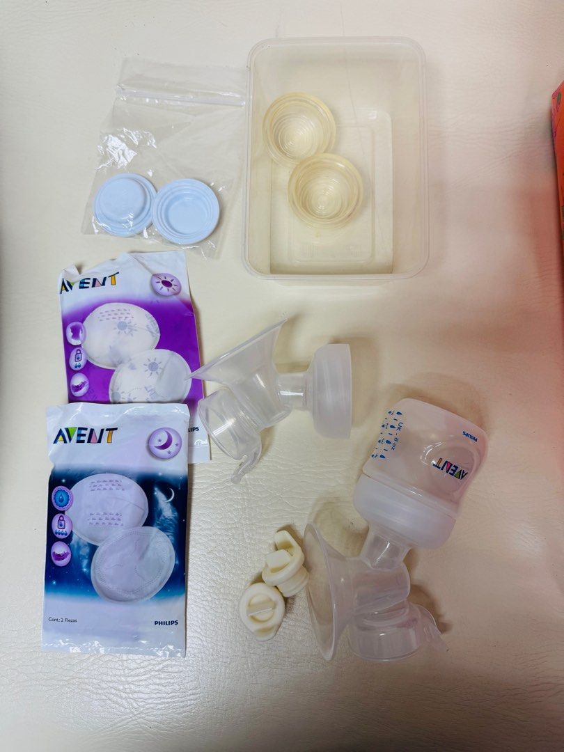 由 louischientw (刊登 ID 1383397734，圖片 1) 提交，位於 台北市 (Taipei) 的 電動吸奶器？ (類別：孕婦用品)，說明：整理物品發現。久放。沒有操作手冊。只有照片內物品。我不會用。請勿問我🤣。會用有需要者再考慮。