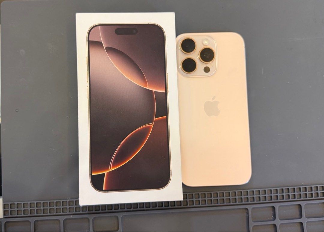 由 lishi3589745700 (刊登 ID 1383374063，圖片 1) 提交，位於 台中市 (Taichung) 的 二手 iPhone 16 pro 128g（沙漠金） (類別：undefined)，說明：🔷 商品資訊 品名：二手 iPhone 16 pro 128g（沙漠金） ▪️容量：128 GB ▪️電池健康度：100% ▪️配件：空壓殼、玻璃貼 ▪️保固：原廠保固（2026.04.22） 人為損壞、外觀、相機、電池不在保固範圍 ▪️外觀狀況：功能皆正常，外觀完整，原廠盒裝。 ⸻ 🔹 購買方式 & 注意事項 ▪️面交地點：台中市沙鹿區（有實體店面） ▪️寄送方式：全省宅配（需先匯款後出貨） 🔹商品保留規則： ▪️ 保留商品需預付訂金 （訂金為商品售價的一成） ▪️ 恕不接受口頭保留 🔹其他服務： ▪️ 舊機可現場貼換（以現場估價為主） ◾️「可到實體門市參觀選購」。