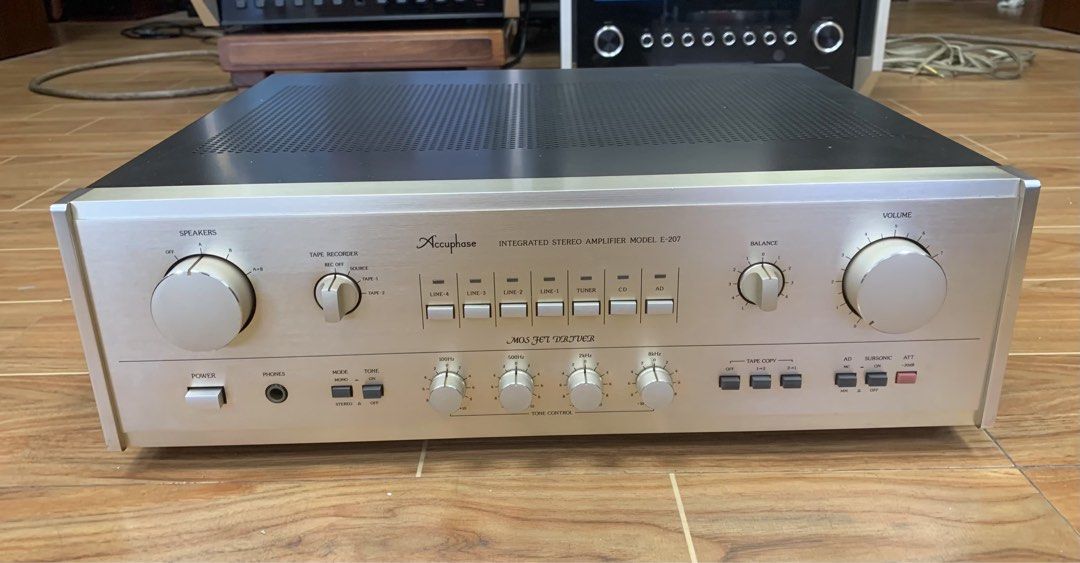 Accuphase E-207 int. Amp632128477331231116