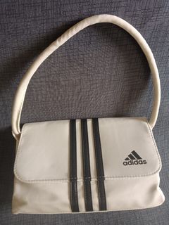 (Kategori: ) berada di . Dikirim oleh preloved.and.new123 (ID iklan 1383295260, Gambar 1). Deskripsi: .