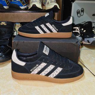 (Kategori: ) berada di . Dikirim oleh hoop.shoes99 (ID iklan 1383356368, Gambar 1). Deskripsi: .