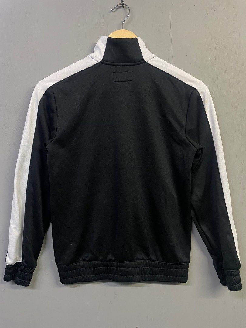Air jordan jacket (Category: Babies & Kids Fashion) located in Kuala Terengganu. Submitted by insanhambabundle (Listing ID 1383441399, Image 2). Description: saiz di tag m(140-152) ukuran menual pit 16/22.5 zip semua ok item bundle.