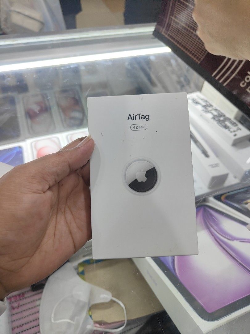 Airtag 4 pack (Category: Other Mobile & Gadget Accessories) located in San Juan City. Submitted by nerizapagara (Listing ID 1383435194, Image 2). Description: brandnew sealed legit.