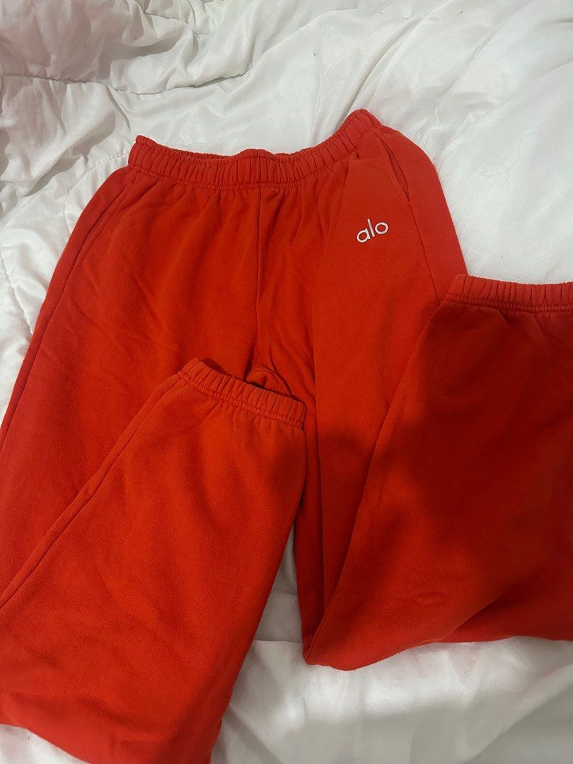 Alo Accolade Pants (Category: Other Bottoms) located in Manila. Submitted by jean_closet (Listing ID 1383338116, Image 3). Description: Used 3x Size Small, stretchy.