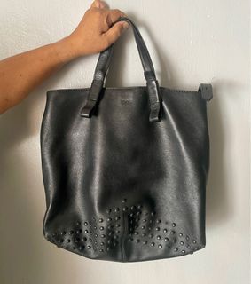 (Category: ) located in . Submitted by saffishakpreloved (Listing ID 1383353687, Image 1). Description: .