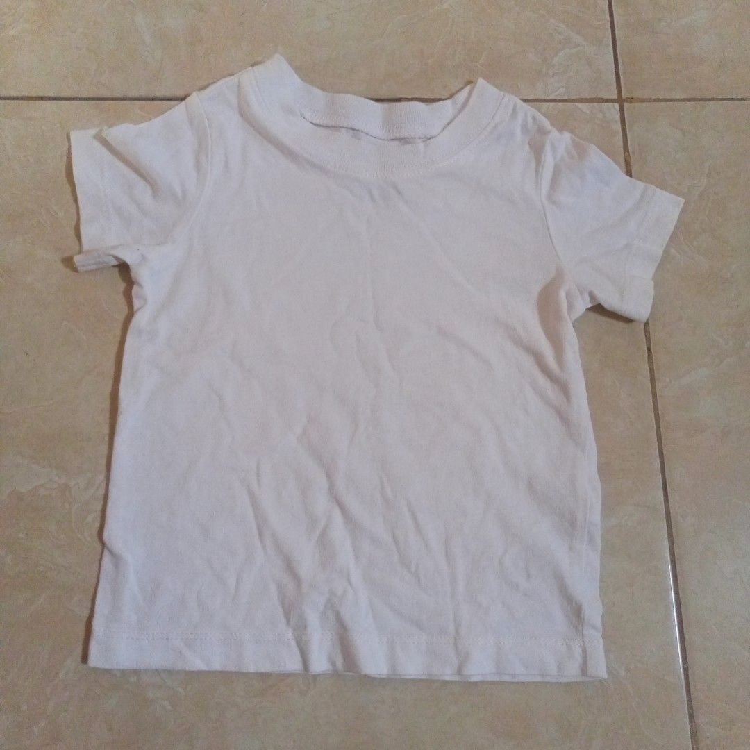Baju anak 1thn New (Kategori: Baju Bayi) berada di Nganjuk. Dikirim oleh my_olshoprl (ID iklan 1383448883, Gambar 1). Deskripsi: .