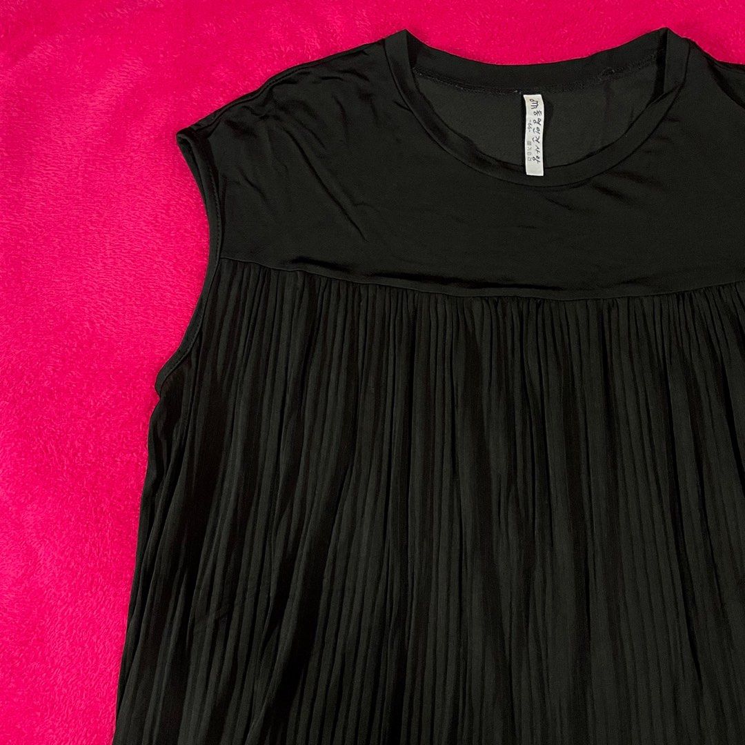 Black Sleeveless Babydoll Top (Category: Sleeveless) located in Davao. Submitted by ourlovedthing (Listing ID 1383445107, Image 2). Description: Nice design & fabric! Fits Sizes: XXS to L; see photos for measurements Condition: 10/10 (no flaws & in great condition) Please manage your expectations as this is a preloved item. What you see is what you get. Flaws are stated, otherwise the item is in great condition. *Color may vary due to lighting. R