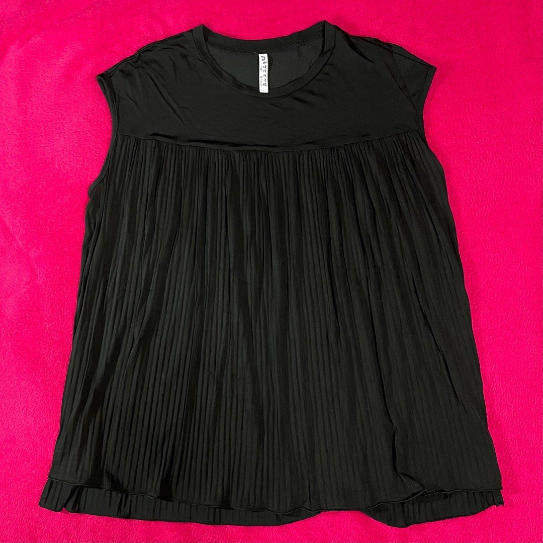 Black Sleeveless Babydoll Top (Category: Sleeveless) located in Davao. Submitted by ourlovedthing (Listing ID 1383445107, Image 1). Description: Nice design & fabric! Fits Sizes: XXS to L; see photos for measurements Condition: 10/10 (no flaws & in great condition) Please manage your expectations as this is a preloved item. What you see is what you get. Flaws are stated, otherwise the item is in great condition. *Color may vary due to lighting. R