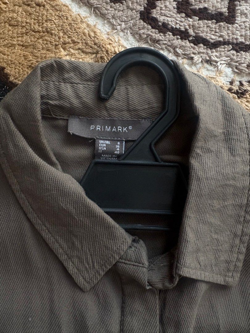 blouse (Category: Blouses) located in Kuala Lumpur. Submitted by universalpreloved (Listing ID 1383373383, Image 3). Description: primark Blouse very good condition.