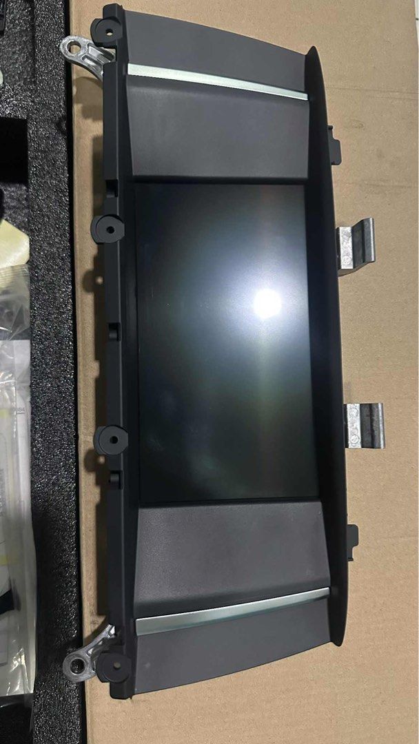 BMW original headunit for X3 F25 model 2016 (Category: Other Automotive Parts and Accessories) located in Quezon City. Submitted by aizensama07 (Listing ID 1383318773, Image 2). Description: Unit is from a BMW 2016 model This is an original unit and in good working condition For shipping or meet up depending on location..