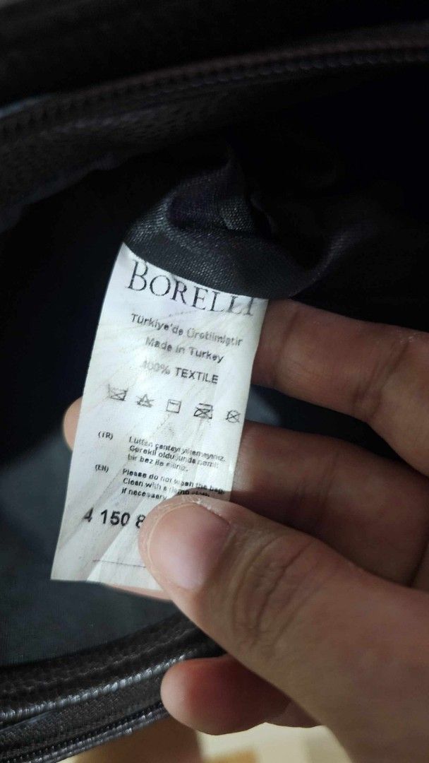 Borelli Laptop Bag (Category: Laptop Bags & Sleeves) located in Manila. Submitted by kwatroboyd (Listing ID 1383289925, Image 2). Description: For Sale Borelli Laptop Bag from Dubai. Preloved pero still in pristine condition. Makapal na leather.Would fit sa 16 inches na laptop. Imus Cavite.