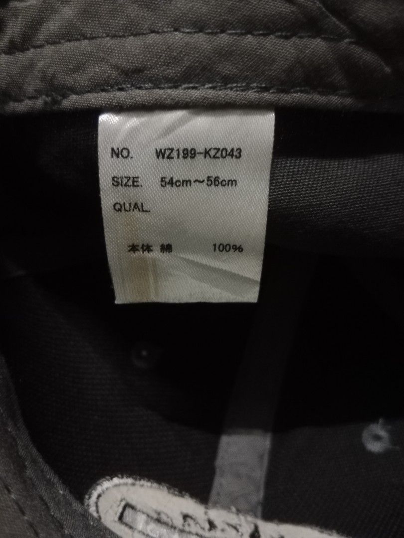 CAP (Category: Cap & Hats) located in Kota Bharu. Submitted by mijie_bundle (Listing ID 1383385243, Image 3). Description: CAP CANTIK FREE SAIZ MADE IN CHINA CONDITION 9/10 BERMINAT PM RM38 SIAP POS SEMENANJUNG.