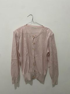 (Kategori: ) berada di . Dikirim oleh thriftbyyola (ID iklan 1383378018, Gambar 1). Deskripsi: .