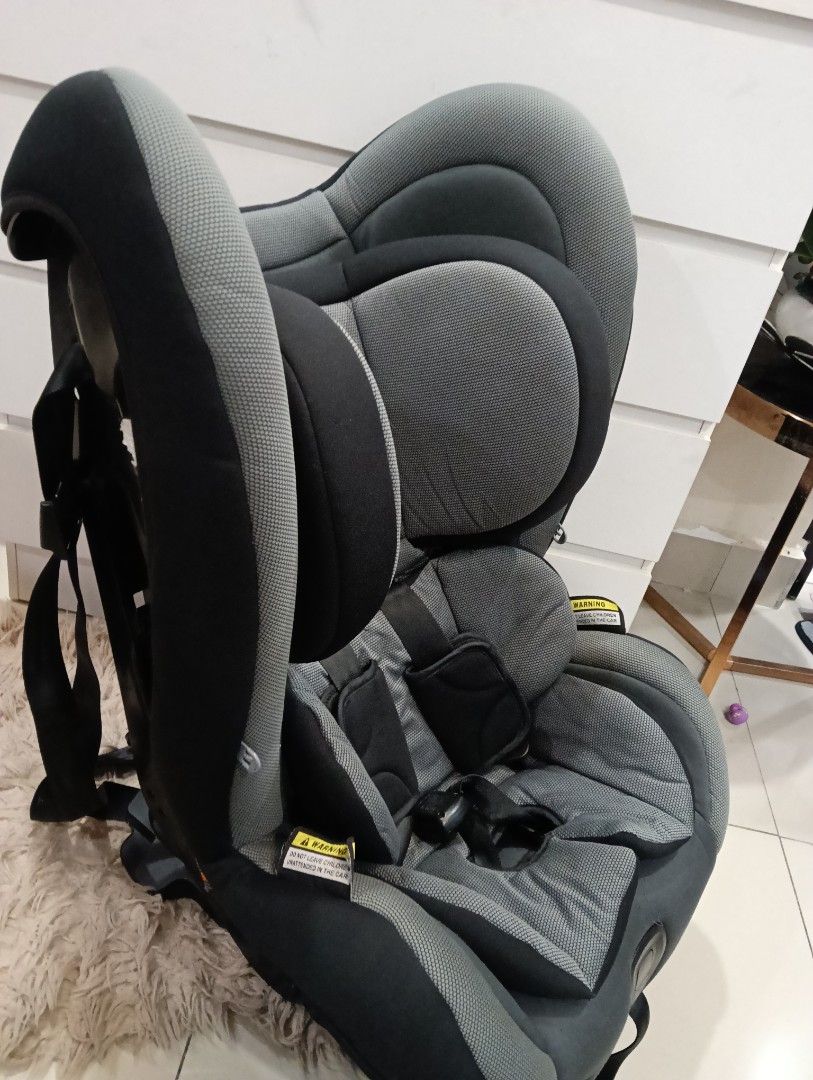 carseat (Category: Car Seats) located in Putrajaya. Submitted by fbsitistroller (Listing ID 1383276468, Image 3). Description: hi preloved carseat to letgo from nb-36kg@7years.. cndtion 9/10.