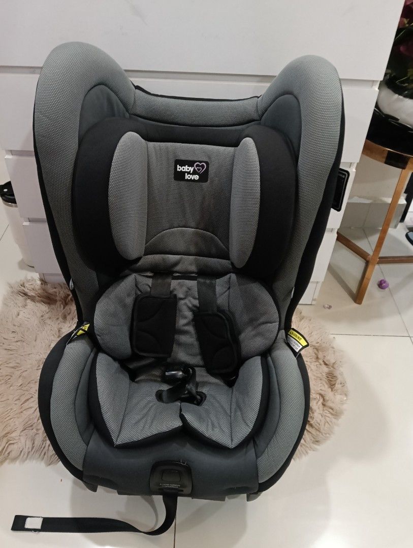 carseat (Category: Car Seats) located in Putrajaya. Submitted by fbsitistroller (Listing ID 1383276468, Image 2). Description: hi preloved carseat to letgo from nb-36kg@7years.. cndtion 9/10.