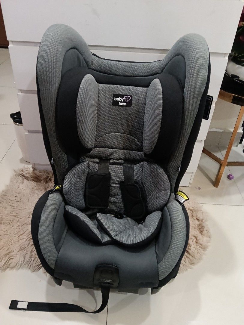 carseat (Category: Car Seats) located in Putrajaya. Submitted by fbsitistroller (Listing ID 1383276468, Image 1). Description: hi preloved carseat to letgo from nb-36kg@7years.. cndtion 9/10.