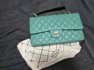 (Category: ) located in . Submitted by mysummerhauls (Listing ID 1383338724, Image 1). Description: .