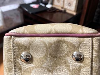 (Category: ) located in . Submitted by ladylyna (Listing ID 1383341886, Image 1). Description: .
