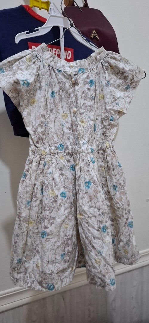 Dress vintage smoke (Kategori: 1 hingga 3 tahun) berada di Situbondo. Dikirim oleh angkinestu96745 (ID iklan 1383290398, Gambar 1). Deskripsi: .