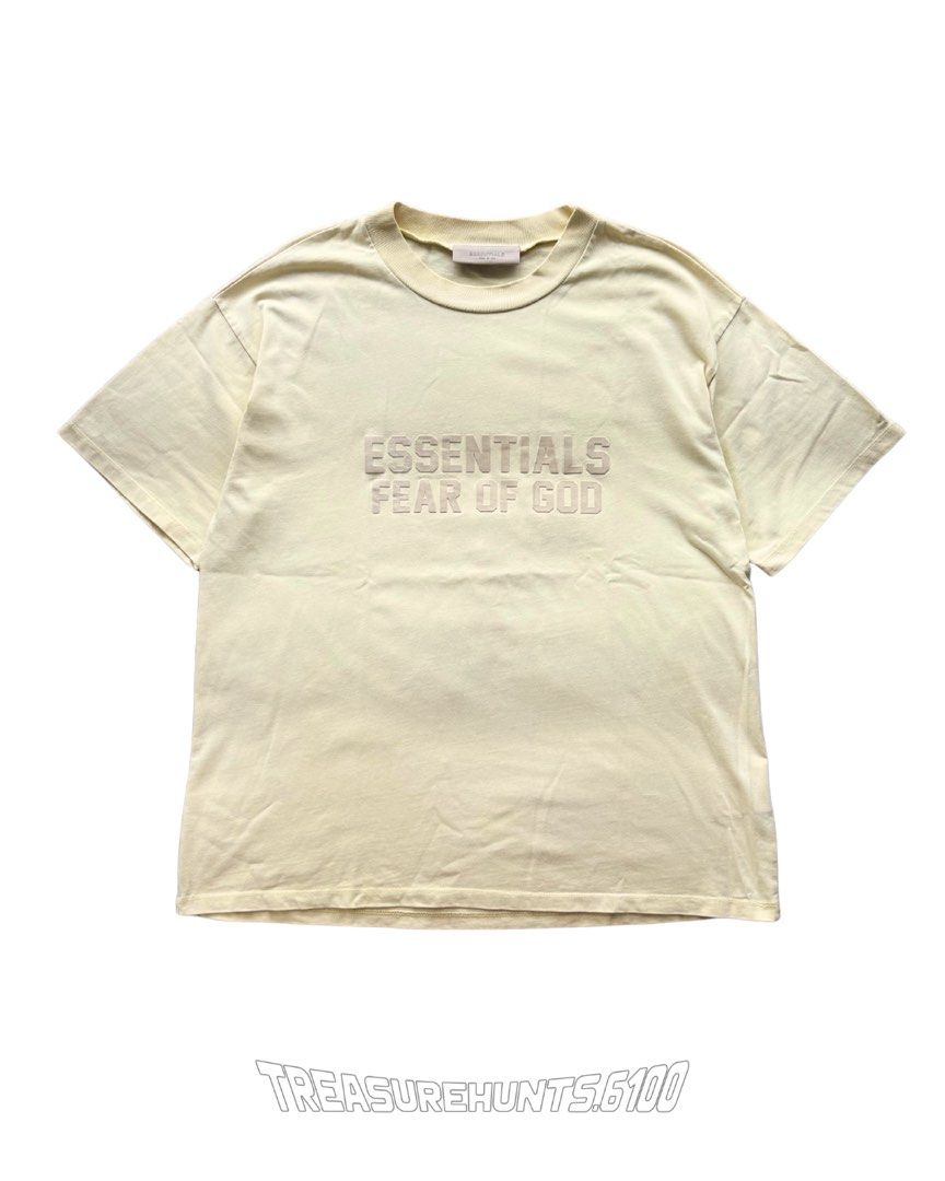 Essentials Fear Of God tee (Category: Tshirts & Polo Shirts ) located in Bacolod City. Submitted by treasurehuntsv2 (Listing ID 1383277604, Image 1). Description: Dimes: 23x29 Excellent condition Color rate 9.5/10 M on tag (oversized can fit large-XL) Issue: Pencil stain at the back (not noticable/visible when worn) Color may vary due to lighting.