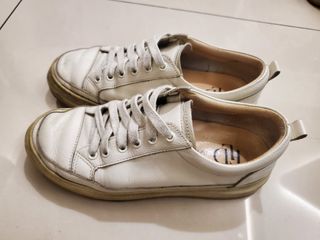 由 Gina8899 (刊登 ID 1383385281，圖片 1) 提交，位於 的 (類別：)，說明：。