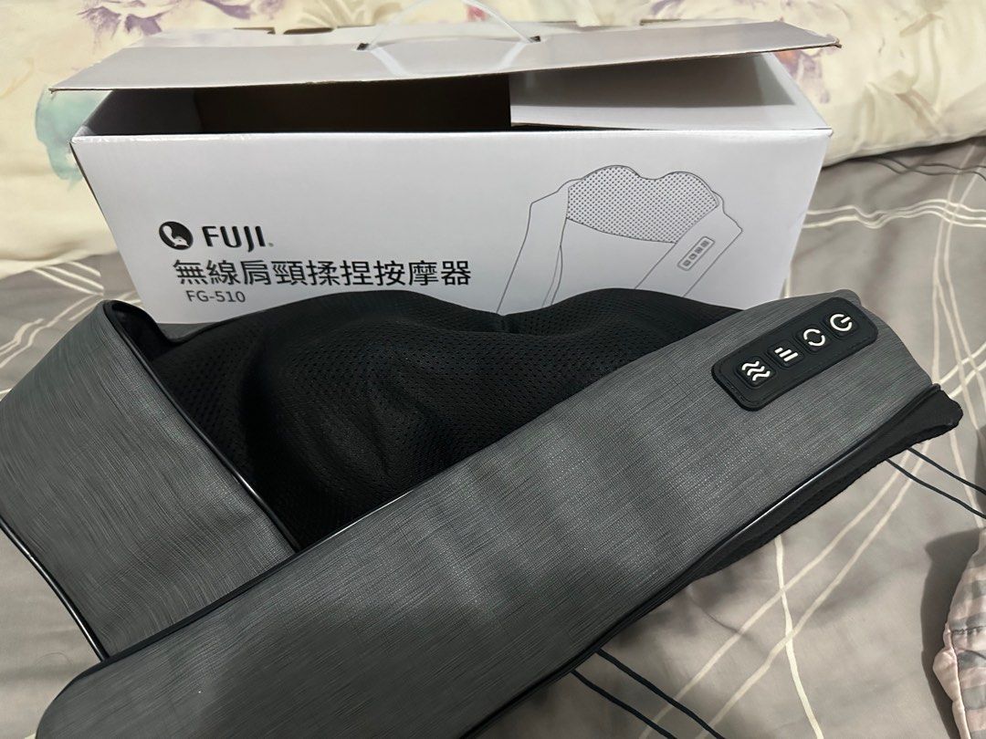 由 twofriends0613 (刊登 ID 1383379913，圖片 2) 提交，位於 台南市 (Tainan) 的 二手Fuji-510肩頸按摩 (類別：按摩紓緩用品)，說明：保固至2025/8/28 有購買證明 奇摩商城購入，少用 深灰。