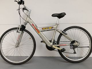 (Category: ) located in . Submitted by neo.on.wheels (Listing ID 1383372976, Image 1). Description: .