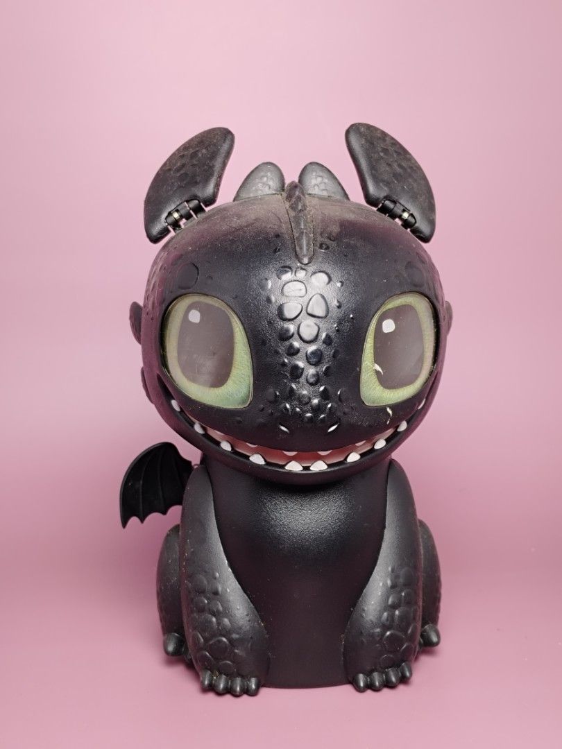 HTTYD: Toothless (Category: Figurines & Statues) located in Davao. Submitted by winzyplaythings (Listing ID 1383340030, Image 1). Description: .