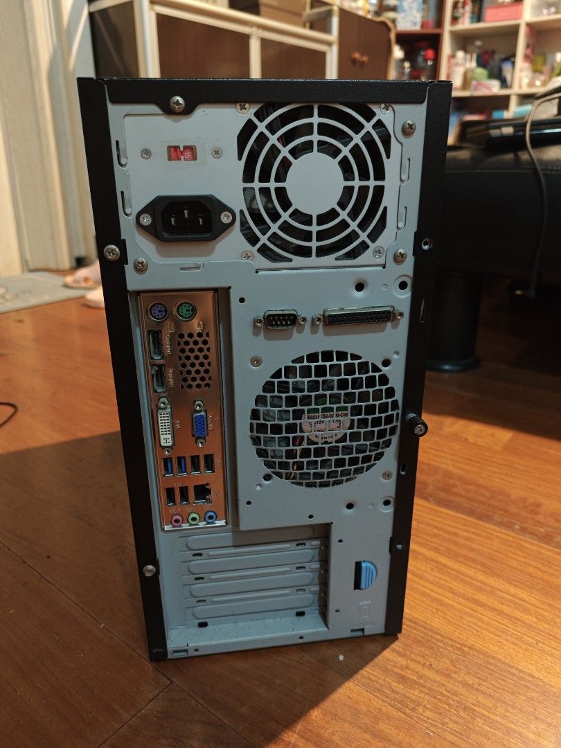 由 win701225 (刊登 ID 1383418017，圖片 2) 提交，位於 新北市 (New Taipei) 的 I3-4130 主機 (類別：桌上電腦或筆記型電腦)，說明：售： I3-4130 主機 主板：asus B85M-Plus Ram :8G 120g ssd 500g Hdd 售：1000 新北蘆洲 可自取。