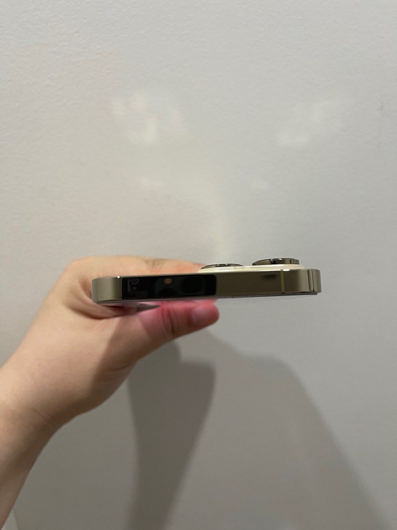 iPhone 14 Pro Max 128gb Smartlocked (Category: iPhone 14 Series) located in San Juan City. Submitted by joannamariem (Listing ID 1383343889, Image 2). Description: iPhone 14 Pro Max 128gb Smartlocked ✅ Activated last January 22, 2023 ✅ 84% batt health ✅ 1st owner (lady owned) ✅ True tone working ✅ Face ID working ✅ 💯 No issue/s, no replaced parts, well taken care of unit. No history of repair, damage, etc. ✅ Comes with same IMEI box, charger, ca