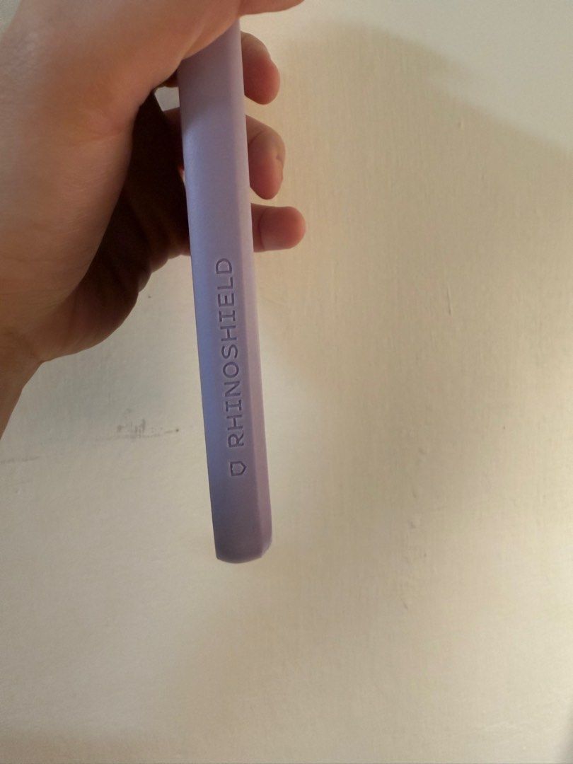由 csichiang (刊登 ID 1383368773，圖片 2) 提交，位於 台北市 (Taipei) 的 iPhone XS MAX 256g 金色 (類別：iPhone X 系列 )，說明：贈犀牛盾手機殼+掛鉤 和照片手機殼 螢幕保護貼等等 有興趣請聊聊。