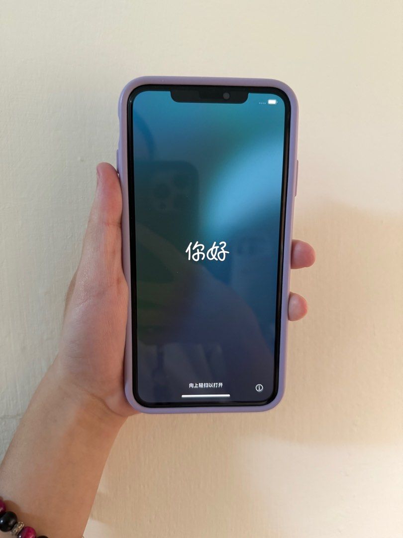 由 csichiang (刊登 ID 1383368773，圖片 1) 提交，位於 台北市 (Taipei) 的 iPhone XS MAX 256g 金色 (類別：iPhone X 系列 )，說明：贈犀牛盾手機殼+掛鉤 和照片手機殼 螢幕保護貼等等 有興趣請聊聊。