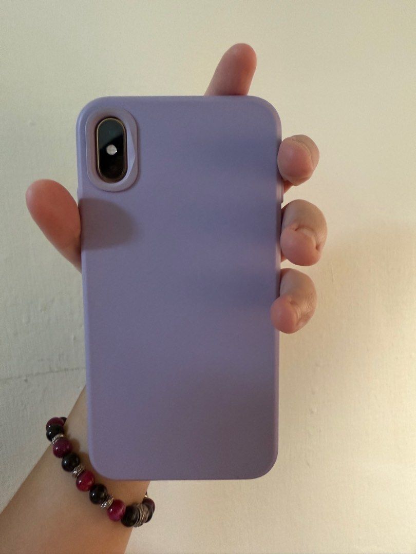 由 csichiang (刊登 ID 1383368773，圖片 3) 提交，位於 台北市 (Taipei) 的 iPhone XS MAX 256g 金色 (類別：iPhone X 系列 )，說明：贈犀牛盾手機殼+掛鉤 和照片手機殼 螢幕保護貼等等 有興趣請聊聊。