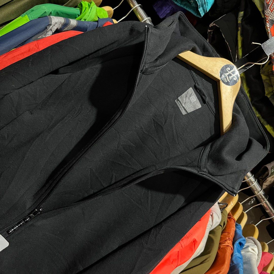 Jaket Uniqlo ( 7-9 tahun ) (Kategori: Orang Tua, Bayi & Anak - Lainnya) berada di Blitar. Dikirim oleh haloha.womenandkids (ID iklan 1383464868, Gambar 3). Deskripsi: kode barang: Ld (lingkar dada) 90x53 Kondisi Used Foto & detail lebih lanjut silahkan tanyakan di chat 🙏🙏🙏 Rekber ✅ Gratis ongkir toko oren haloha.thrift (chat) FB/IG haloha.thrift Borongan / paket usaha chat wa 082143200569 link katalog jaket anak: https://carousell.app.link/Eop